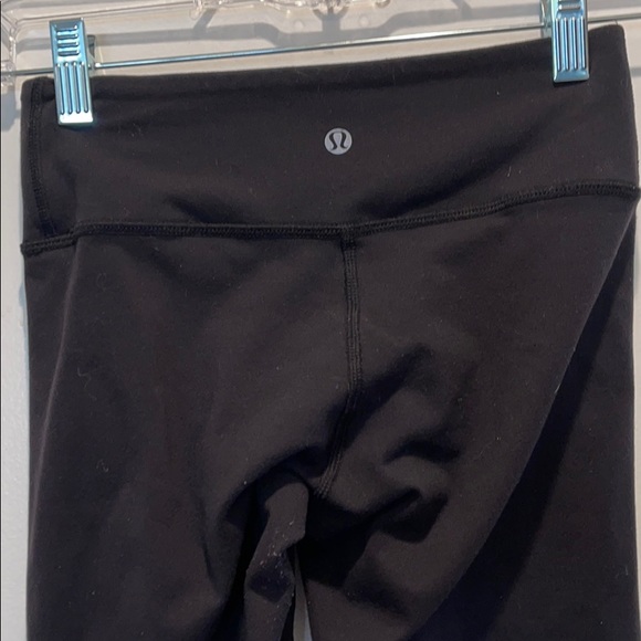 Lululemon Crop Leggings - Picture 4 of 4